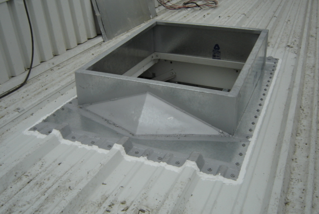 roof-curb-metalbuild